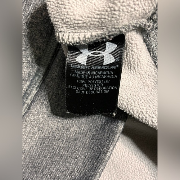 Men's under Armour hoodie size small loose fit - Picture 4 of 6